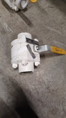 2'' 300lb Full Port Threaded Ball Valve,  Lazaro Ituarte, A105 Carbon steel