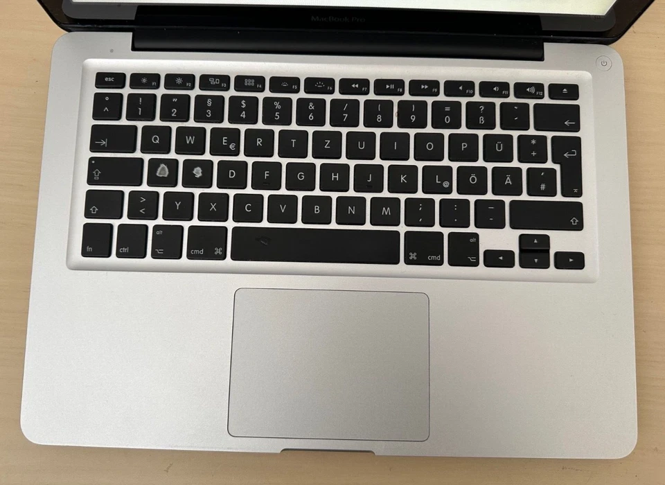 Apple MacBook Pro 13 Zoll Intel Core 2 Duo 2.4, 4GB RAM Ohne HDD Gebraucht - Bild 3 von 4