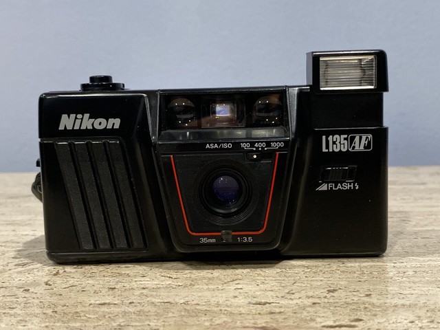 nikon l35af 35mm film camera