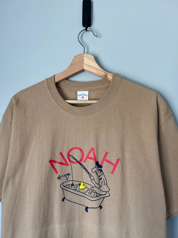 Camiseta Logotipo Pesca Noah Gone - Tamanho Grande - Areia - NOVA - Imagem 2 de 4