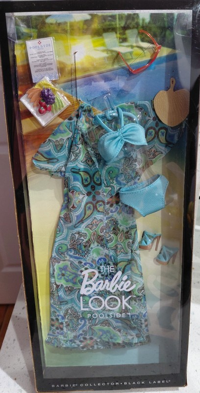 The Barbie Look Poolside Fashion. NRFB.