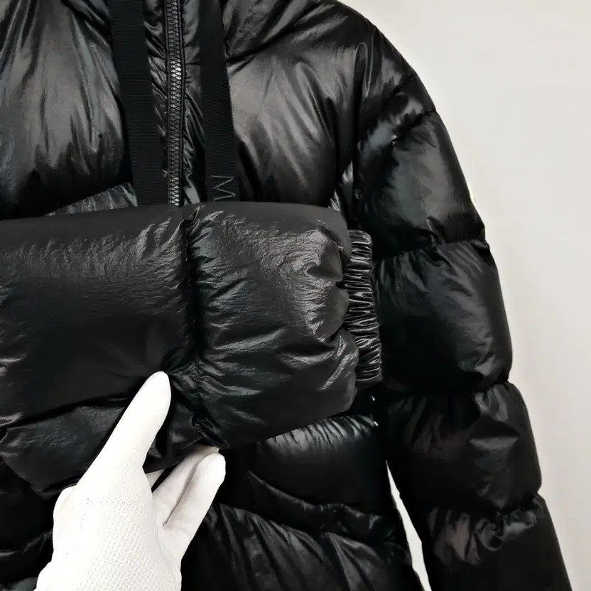 Moncler Women's Selenga Down Puffer Jacket I20931C00030 - Size 2 thumbnail 6