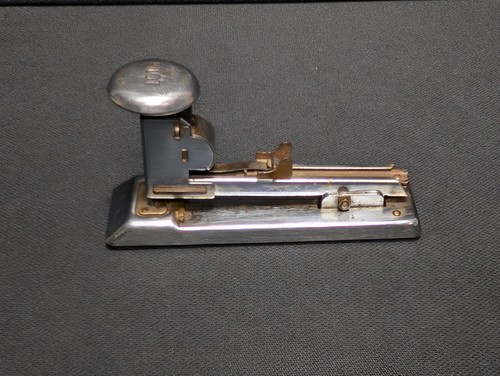Vintage Stapler Pilot Model No. 402 by Ace Fastener Corp Chicago IL Tested Works - Picture 4 of 7