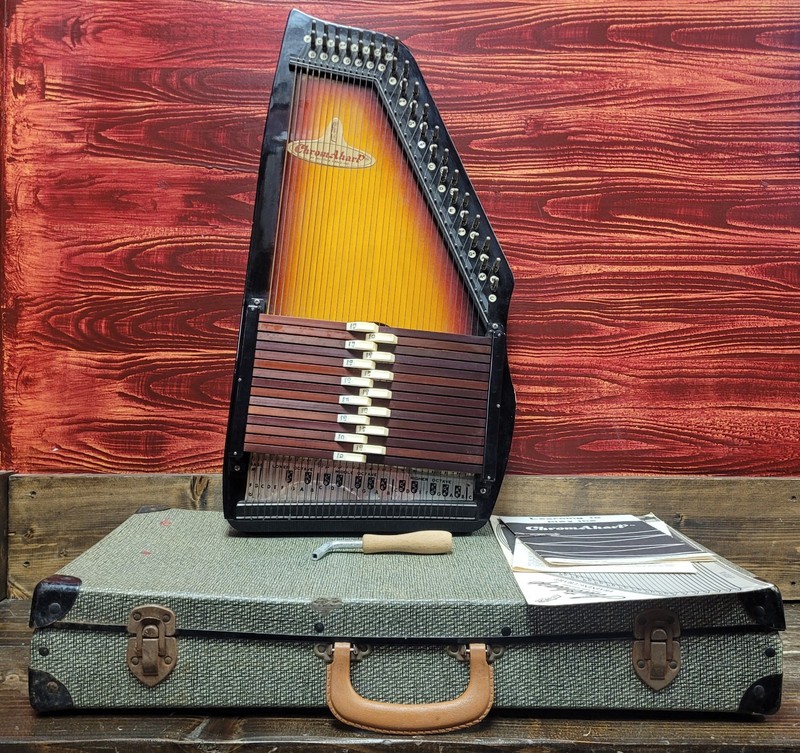 Rhythm Band 15 Chord ChromaHarp & Hard Case (SEE PICTURES)