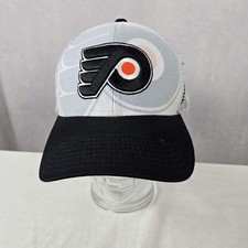 Reebok Philadelphia Flyers NHL Center Ice Trucker Hat Snapback White Black Mesh