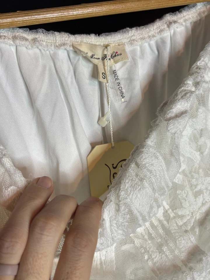 Nuevo con etiquetas Maxi Vestido de Boda Bohemio Southern Fried Chics Blanco Encaje Hombro Descubierto S Foto 4 de 4