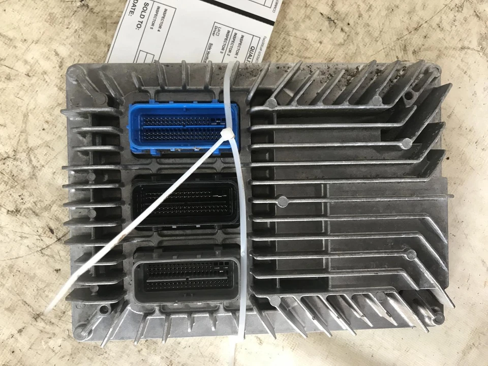 Módulo de control de motor usado (ECM) se adapta a: 2015 Buick Lacrosse Electronic Control Mo Foto 2 de 4