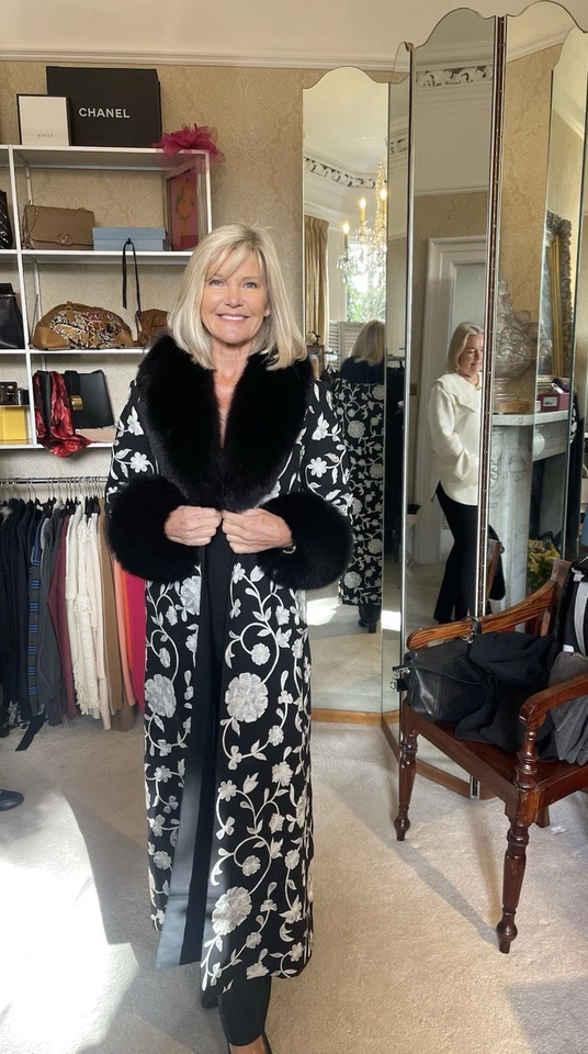 LOUISE KENKENNEDY UK L шерсти пальто черный белый вышитый цветок меха манжеты и воротник - Изображение 3 из 4