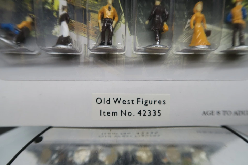 BACHMANN HO SCALE MINI PEOPLE #42335 OLD WEST FIGURES 6 FIGURE SET! ON CARD! - Image 4 of 4
