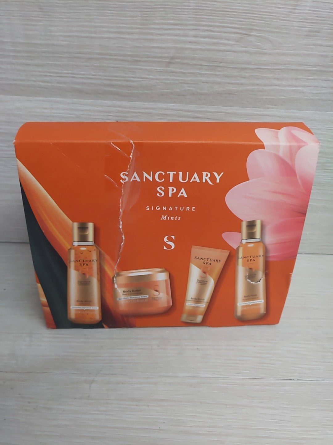 Sanctuary Spa Signature Minis Gift Set- Body Wash Scrub Lotion & Hand Cream New - Image 3