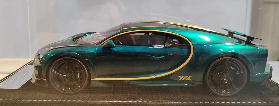 *SALE* 1:18 HH Bugatti Chiron Super Sport Artemis Gold 30 PCS Henson Heaven - Image 2 of 4