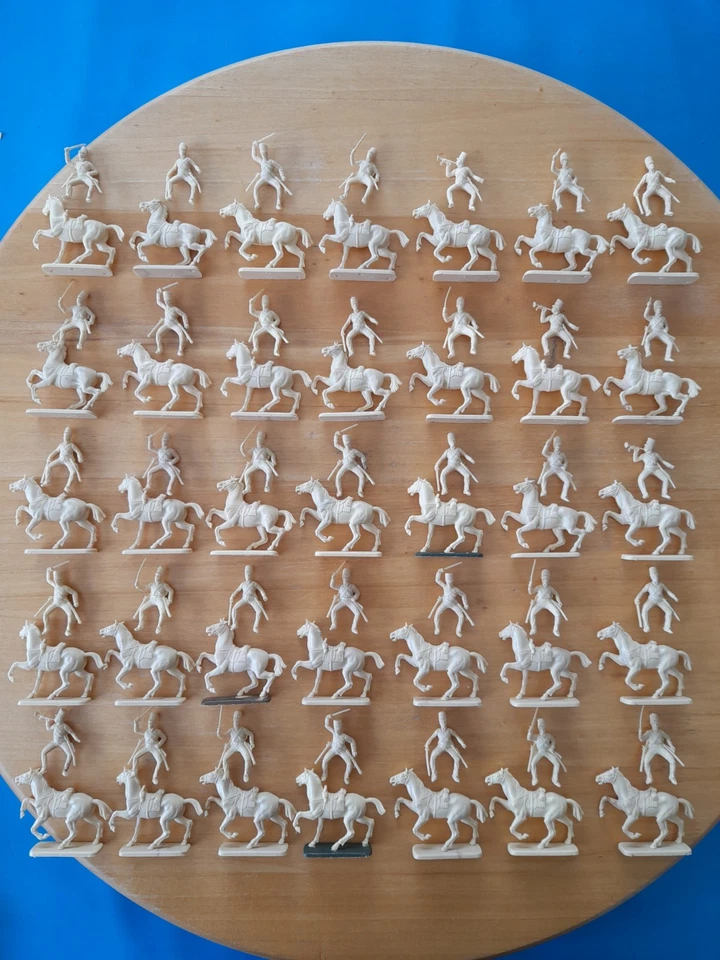 35 x Esci 1/72 SCOTS GREYS Napoleonic Waterloo Figures Set 217 Big Bundle - Image 1 of 4