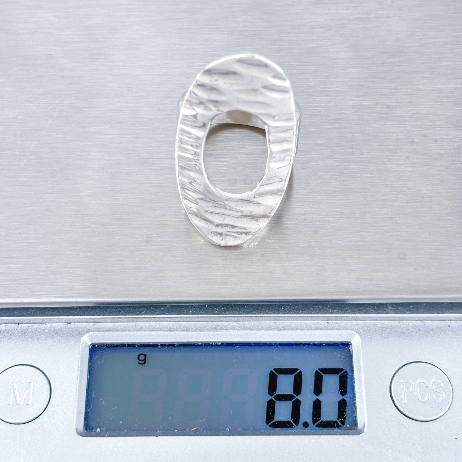 Hammered Oval Disk Statement Ring | Vintage Sterl… - image 9