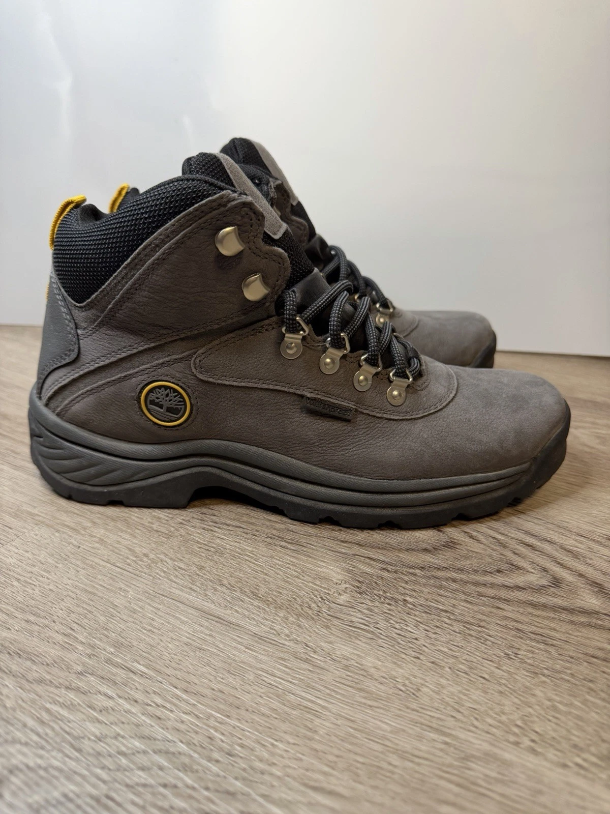 Timberland Men's White Ledge Mid Waterproof Hiking Boot Size 9