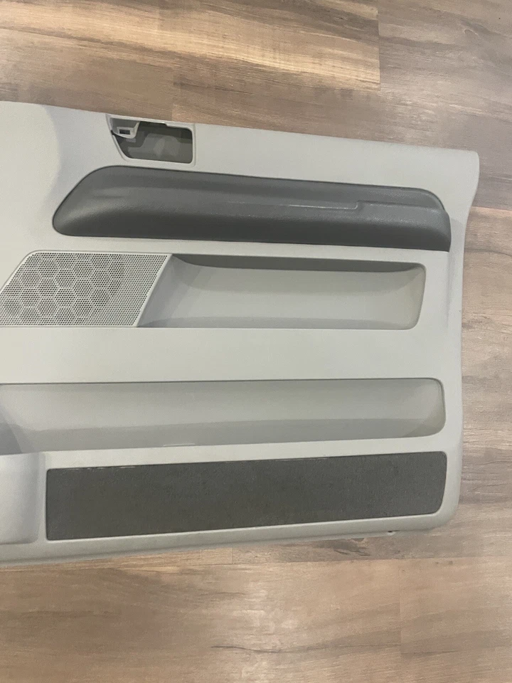 Panel de moldura de puerta delantera Ford Freestar 2004 20708327 gris pasajero derecho Foto 4 de 4