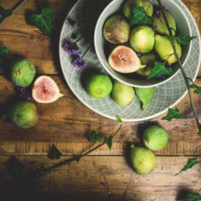 MISTLETOE + FIG (type) Fragrance Oil to craft Candles Soaps Lotion Bath products