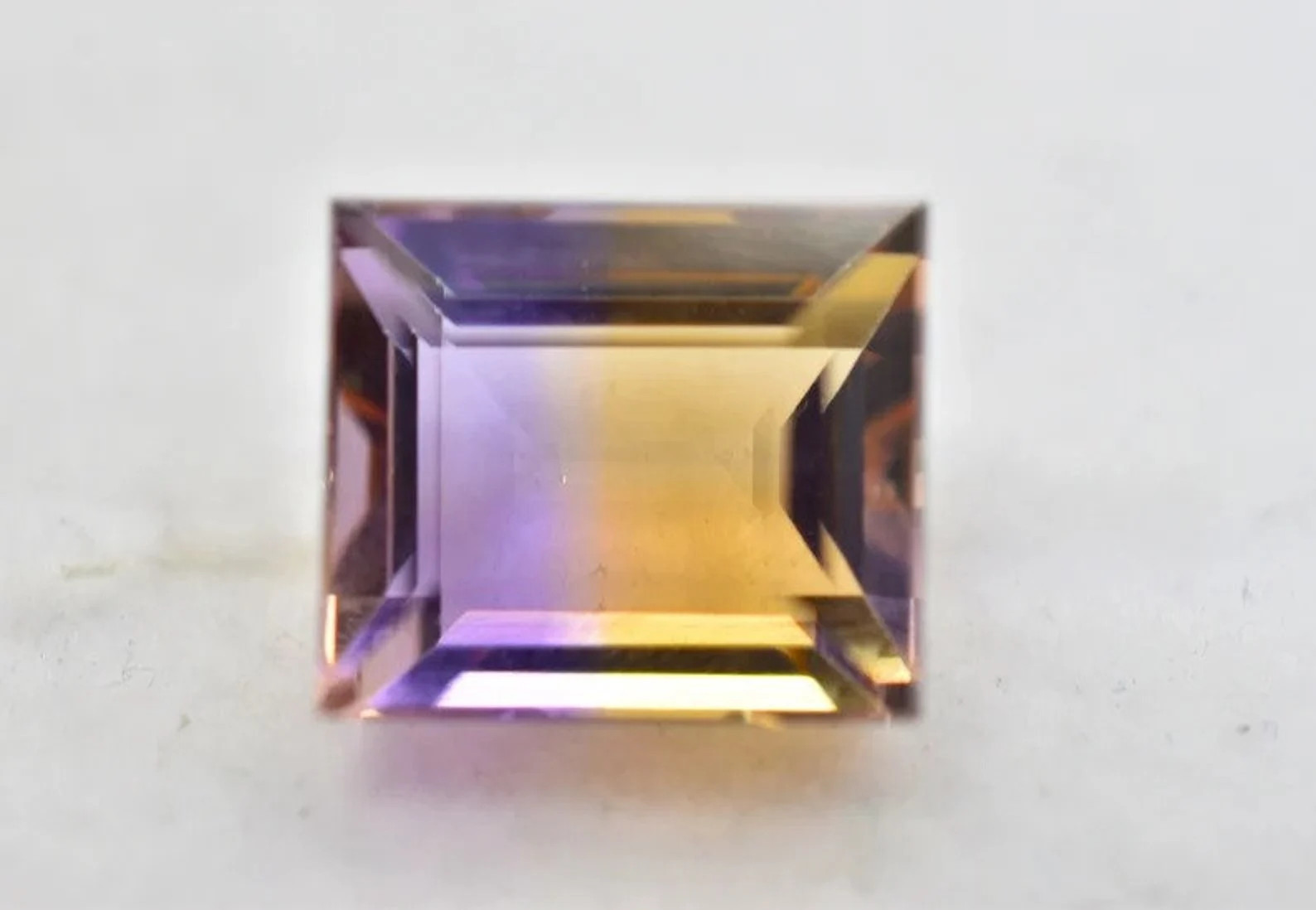 Pierre fine amétrine du Brésil 4.39 carats pour création de bijou personnalisé