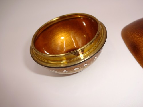 Enamel Steinbock Email Round Trinket Box & Square Tray Gold White Flowers Woman - Picture 10 of 11