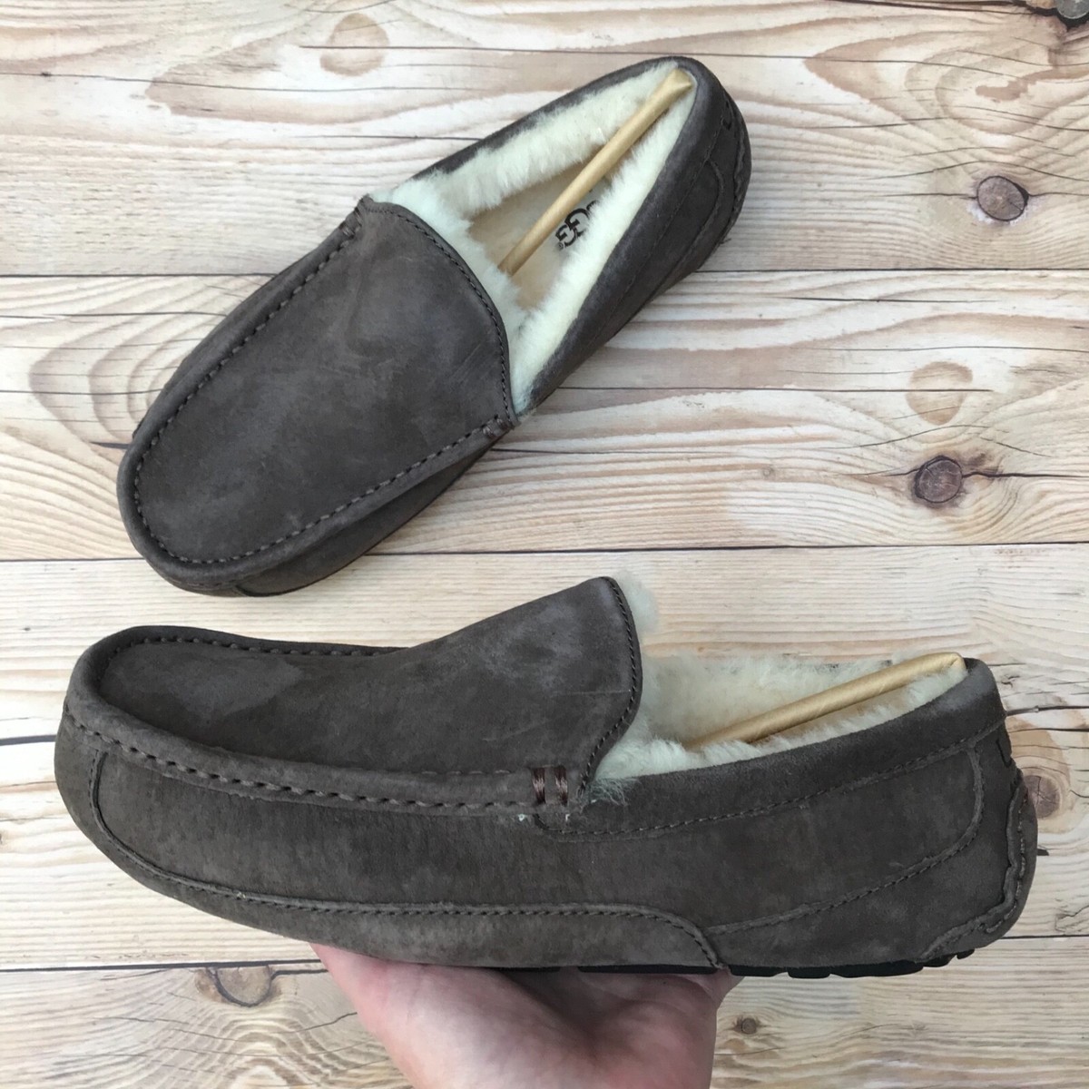 UGG Men’s Ascot Espresso Sheepskin Slippers Size 8 UGG Men main image 4