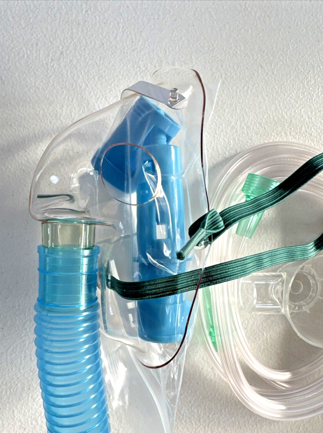 AirLife Oxygen Mask Masks Vinyl 7 Feet Tubing 001255U Expires 04/2027 -Lot of 5