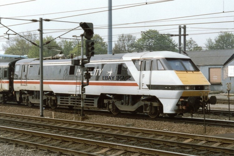 PHOTO CLASS 91 LOCO NO 91007 43065 AT PETERBOROUGH 1989 | eBay UK