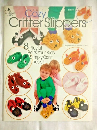 Cozy Critter Children's Slippers Knitting Knit Pattern Book Bumblebee Skunk Rare - Afbeelding 1 van 2