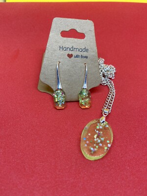 Handgefertigtes Schmuck-Set aus Harz