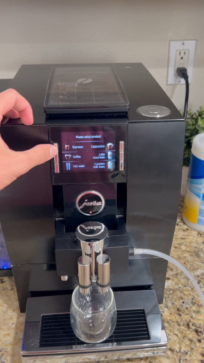Jura Z6 Espresso Machine Black Bundle Cool Control Milk Recent