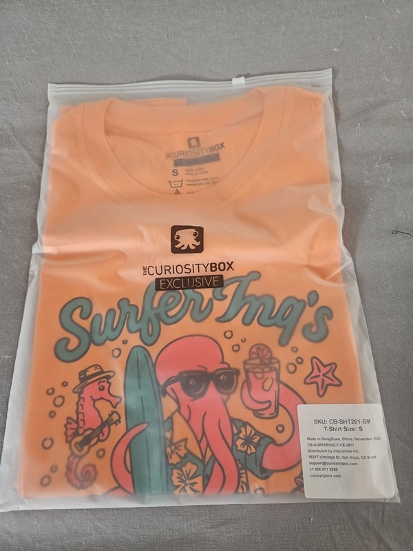 CuriosityBox T-shirt Sz S Octopus "Punch Party" New