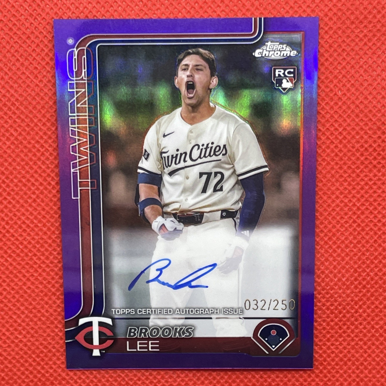 2025 Topps Chrome #RA-BL - BROOKS LEE Rookie - PURPLE REFRACTOR RC AUTO /250