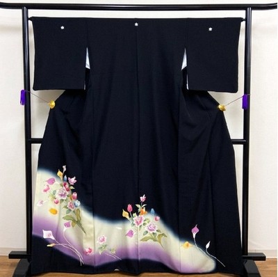 Japanese kimono''Kuro-TOMESODE'', Yuzen by hand ,Five crests,GLD leaf,L5'4''.4704