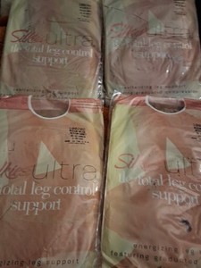 4X M Silkies Ultra Total Leg Control Support Pantyhose Medium  Beige Honey NEW