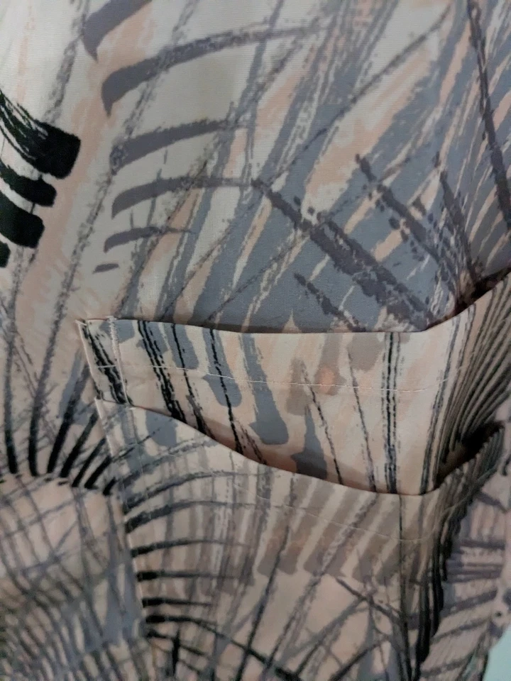 Women's Grey's Anatomy Scrub Top #GRSTO35, Size XS, Color~Multi, 2-way stretch!! - Image 2 of 4