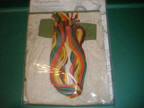 NEW Crewel Embroidery Kit Bucilla 2650 Hostess Apron - Picture 5 of 5