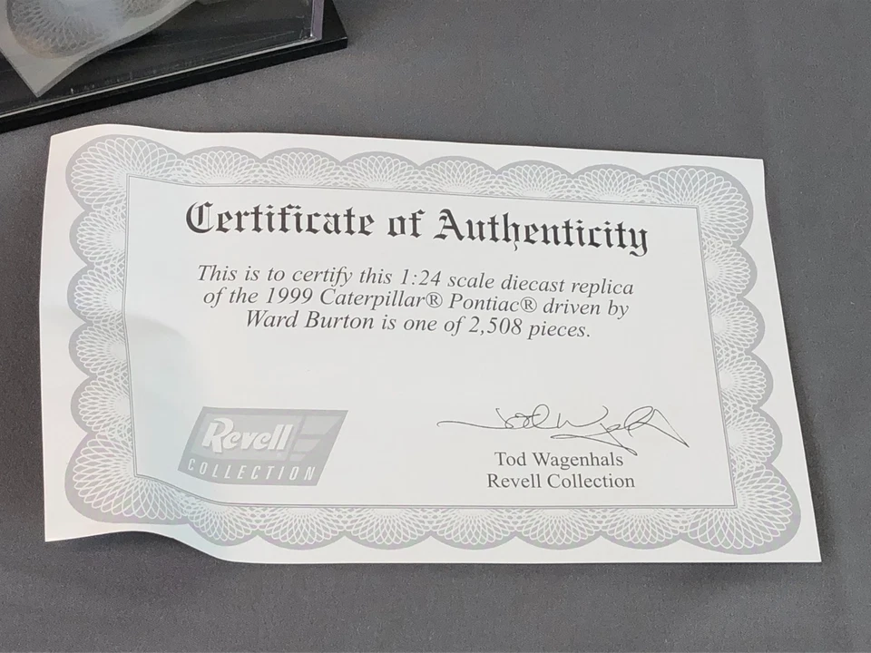 REVELL 1:24 Diecast #22 WARD BURTON 1999 CATERPILLAR PONTIAC RC249903118 - Image 2 of 4