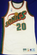 AUTHENTIC Gary Payton Seattle Sonics 1997-1998 Signed Pro Cut Champion Jersey 44
