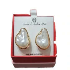New with tag House of Harlow 1960 Large BAROQU Pearl Post Earring Wedding bridal