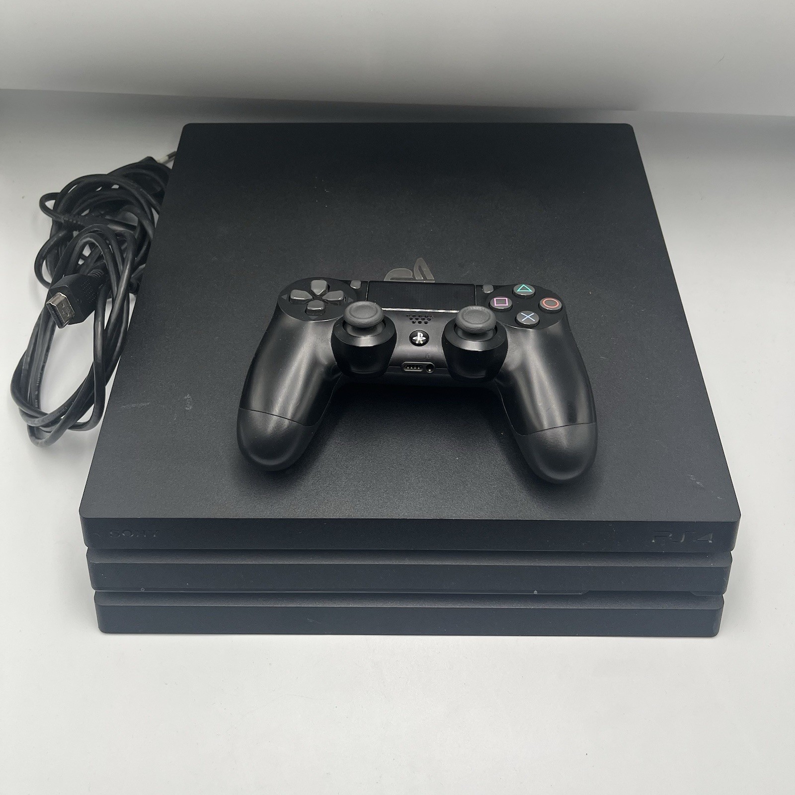 Sony PlayStation PS4 Pro 1TB Console con Controller Originale E Cavi Funzionante