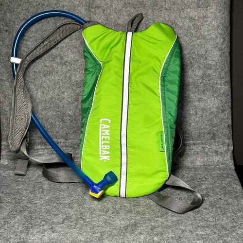 Camelbak Skeeter Hydration Backpack w/ Bladder - 50 oz - Youth/Kids