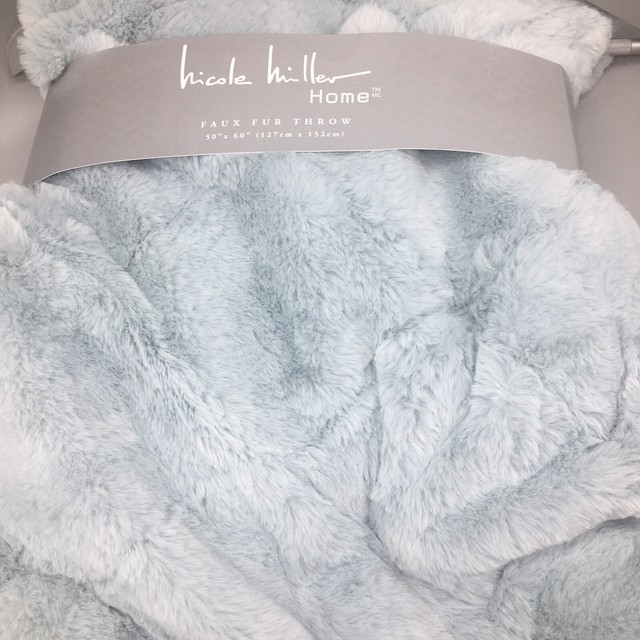 Nicole Miller Throw Blanket Faux Fur Light Dusty Blue Quatrefoil Luxury