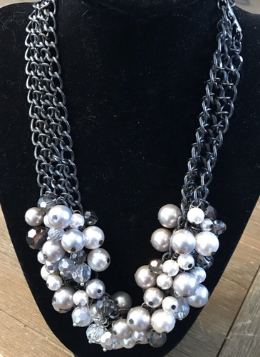 Black and White Gunmetal Beaded Statement Necklace 18" - Picture 2 of 2