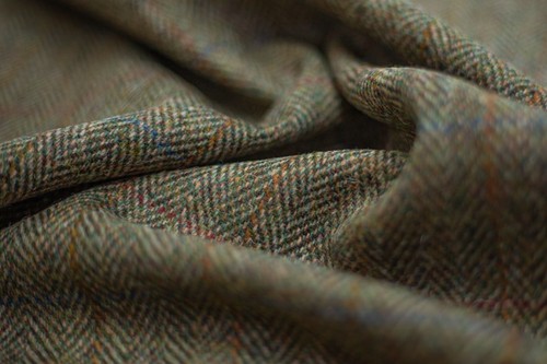 Harris Tweed Green Herringbone Fabric - 100% Pure Wool, Handwoven in Scotland - Picture 2 of 12