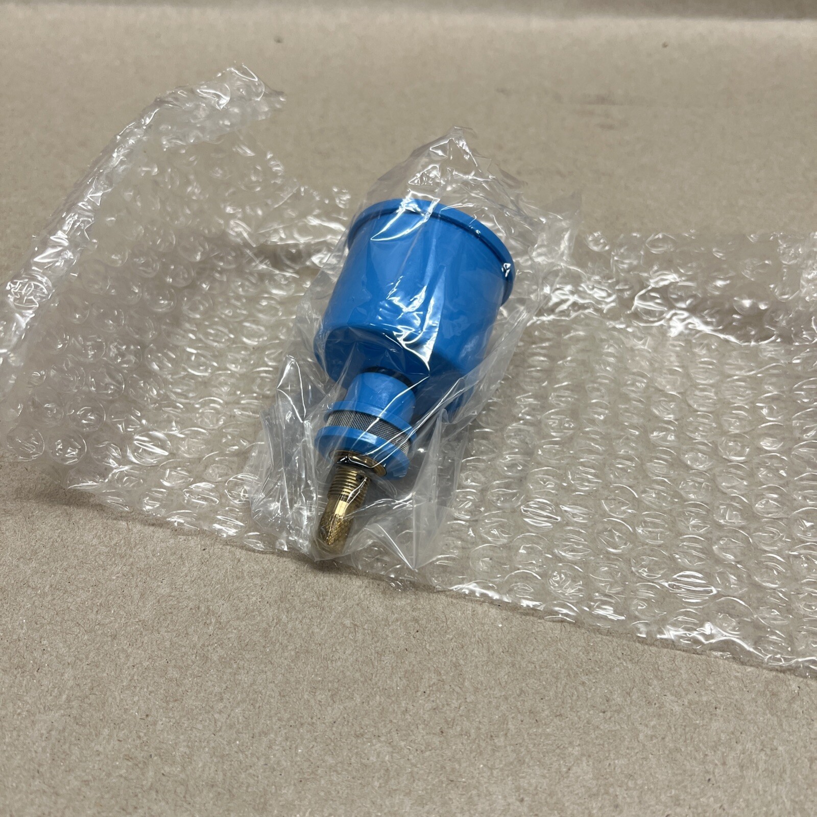 Internal Float Operated Drain Valve.