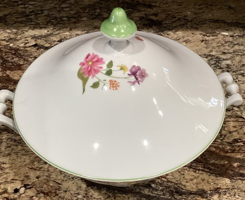 DENBY-LANGLEY PORTUGAL WONDERLAND COVERED CASSEROLE 1974 Looks Unused 2 QTS - Picture 4 of 15
