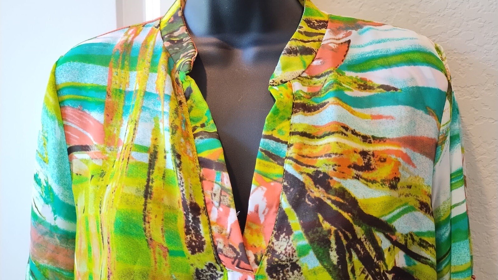 Cha Cha Vente Green Multi-Colored Split Neck 3/4 … - image 2