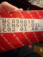 Genuine Mitsubishi Fuso - Engine Oil Pan Oil Level Sensor Mc898010