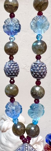 WUNDERSCHÖNE Sterling Silber Labradorit, Granat, geschnitzter Fluorit Mondstein Halskette - Bild 4 von 20