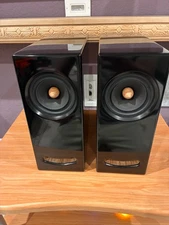 Closer Acoustics OGY bookshelf loudspeakers -pair- Piano black Acrylic Stone