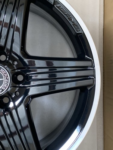 JUEGO COMPLETO LLANTAS ALEACIÓN 18" ORIGINALES MERCEDES AMG A45 CLASE CLA45 A1764010402 - Imagen 5 de 16