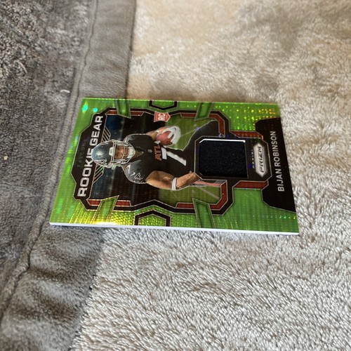 2023 Panini Prizm - Rookie Gear Patch #RG-BR Bijan Robinson (RC) Mint/NM - Picture 5 of 6